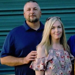 Meet your Posher, Lora